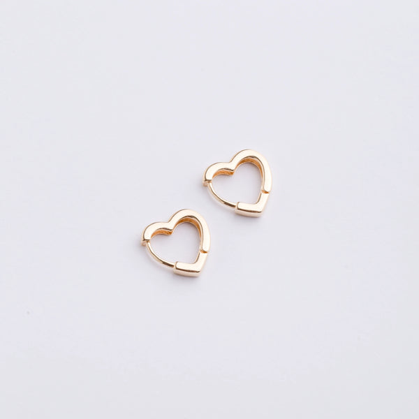GIA heart earring - huggies – Boxwood